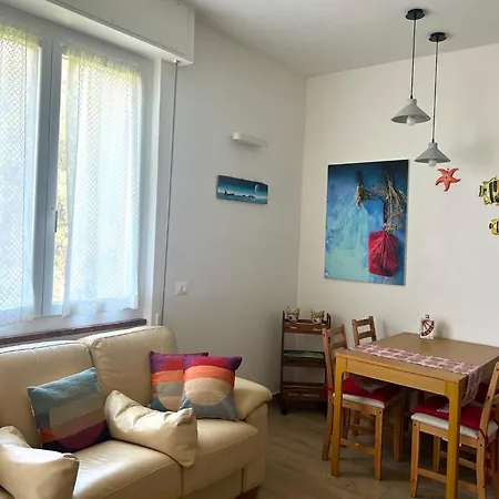 Seaside Escape With Balcony Views Apartment Porto Venere