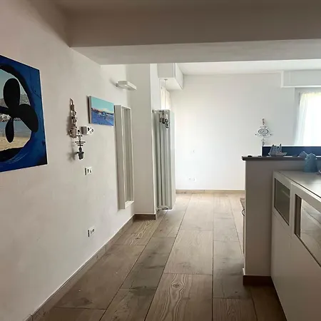 Seaside Escape With Balcony Views * Porto Venere