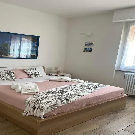 Seaside Escape With Balcony Views * Porto Venere